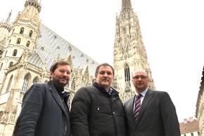 Obmann Franz Windisch mit den beiden Vizepräsidenten BB-Direktor Norbert Walter und Obmann-Stv. Martin Flicker Fotocredits: Wr. Bauerbund