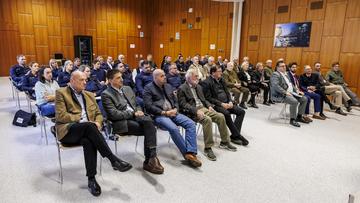 Großes Bild anzeigen